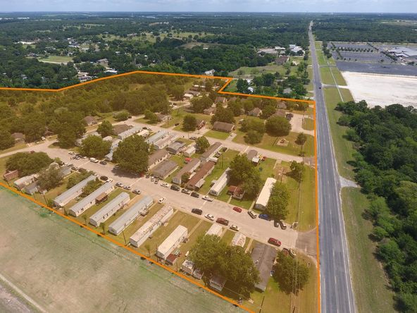Riverside Estates Mobile Home Park: 6112 Leonard Rd, Bryan, TX 77807